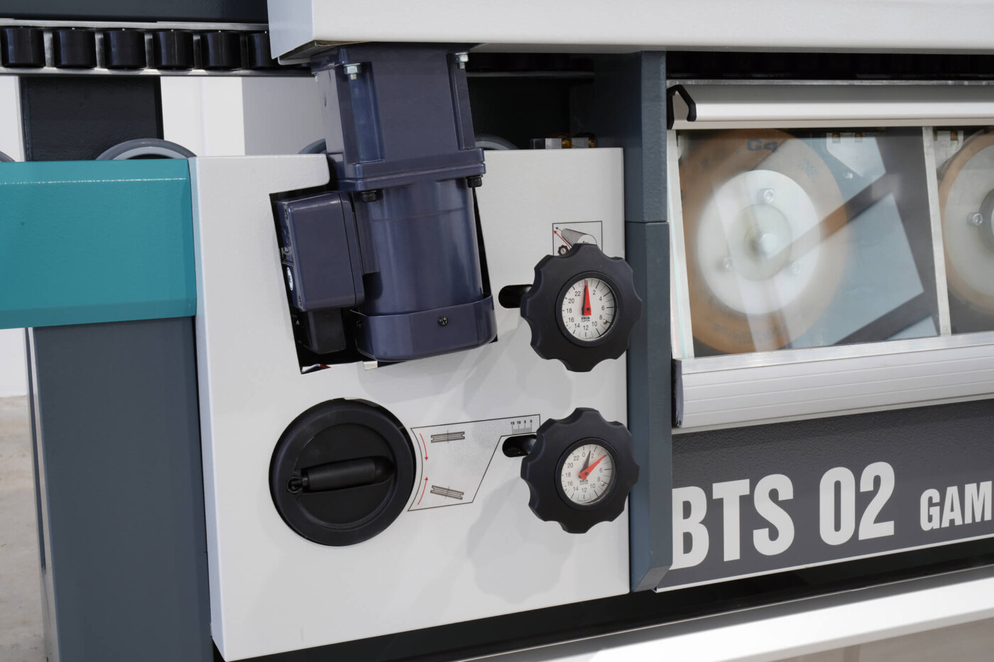 BTS 02 GAMMA – nowy standard szlifowania krawędzi szkła